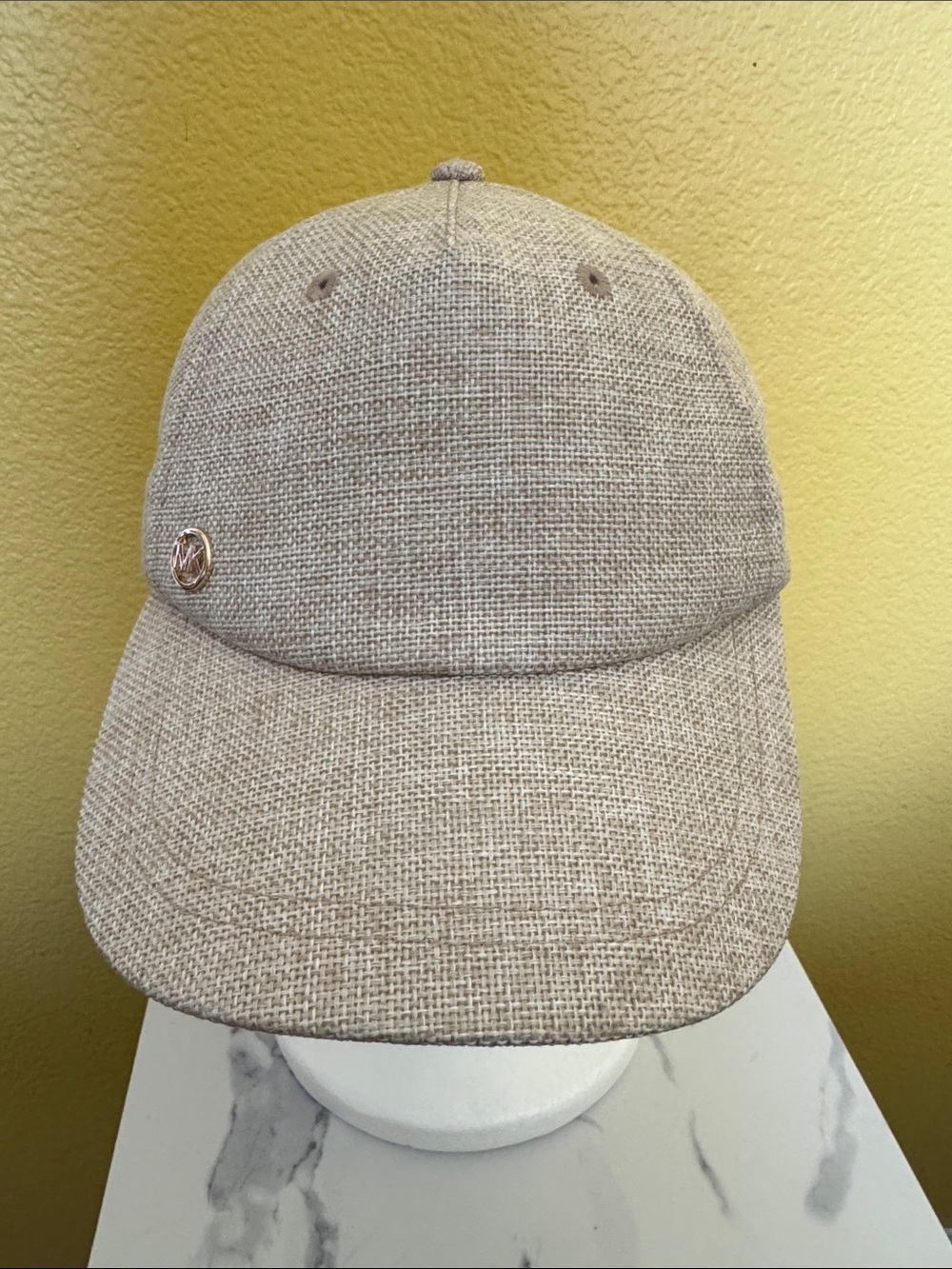 New Women’s Michael Kors Textured Tan/White Woven Blend Baseball Cap OS, NWT
